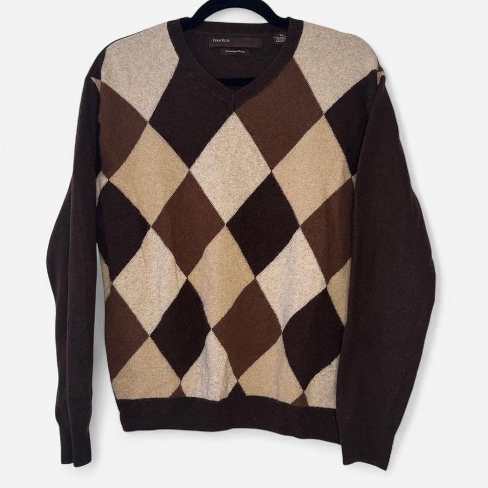Perry Ellis V-Neck Argyle Sweater - Brown and Cream